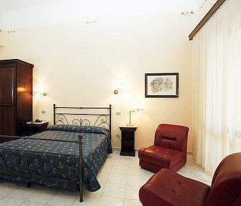 Cappello Hotel Lecce Exterior photo